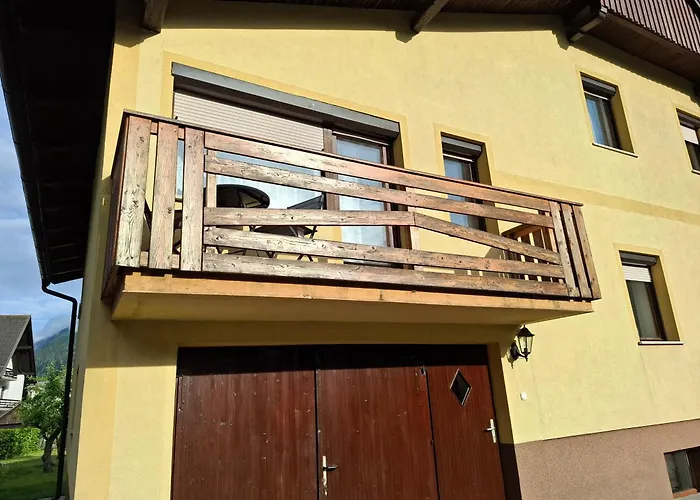 דירה Apartmaji Pri Junesko *