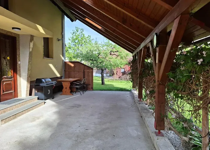 Apartmaji Pri Junesko